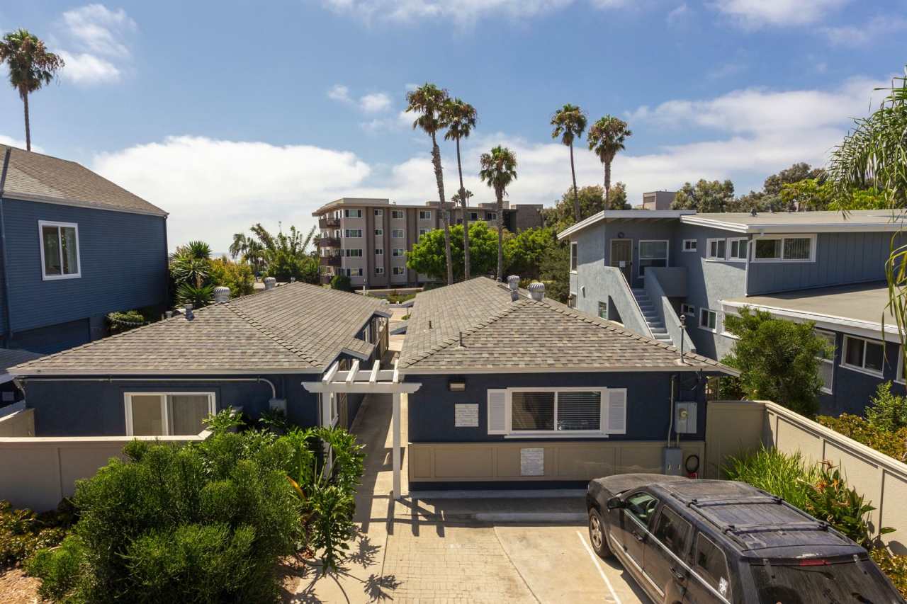 North PB/Bird Rock 1 Br Across the Street from Tourmaline Beach!