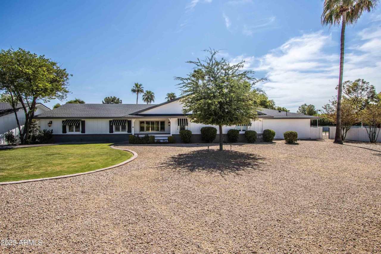 6818 E Valley Vista Lane