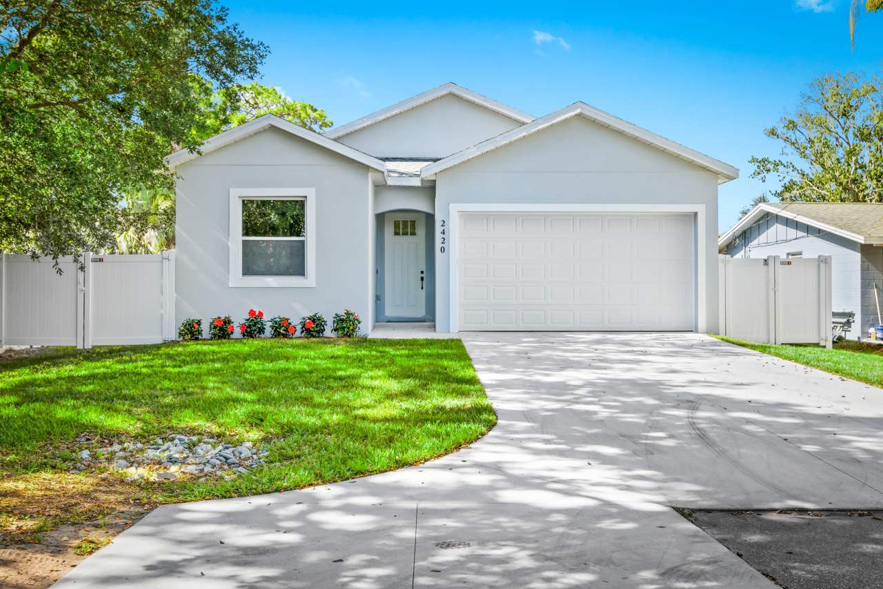 2420 Valentine Street