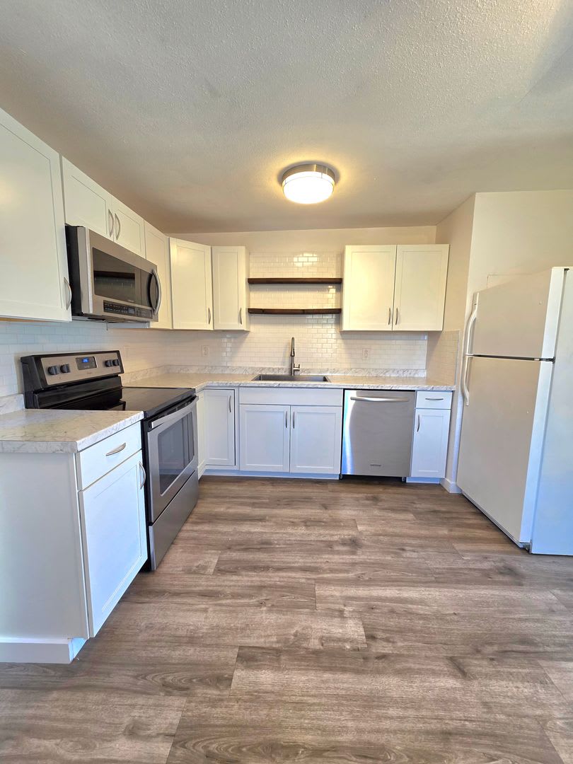 CUTE CHARMING 2 BED 1 BATH HOUSE