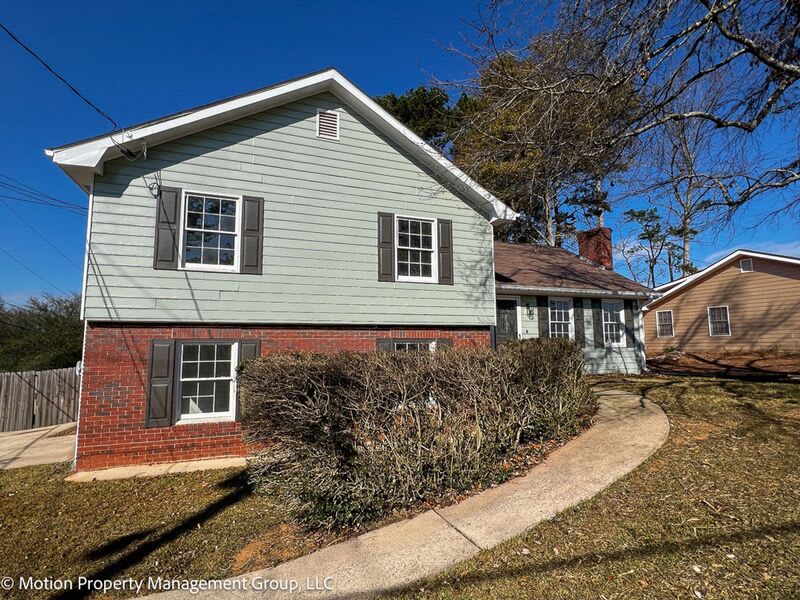 1330 Hillcrest Drive