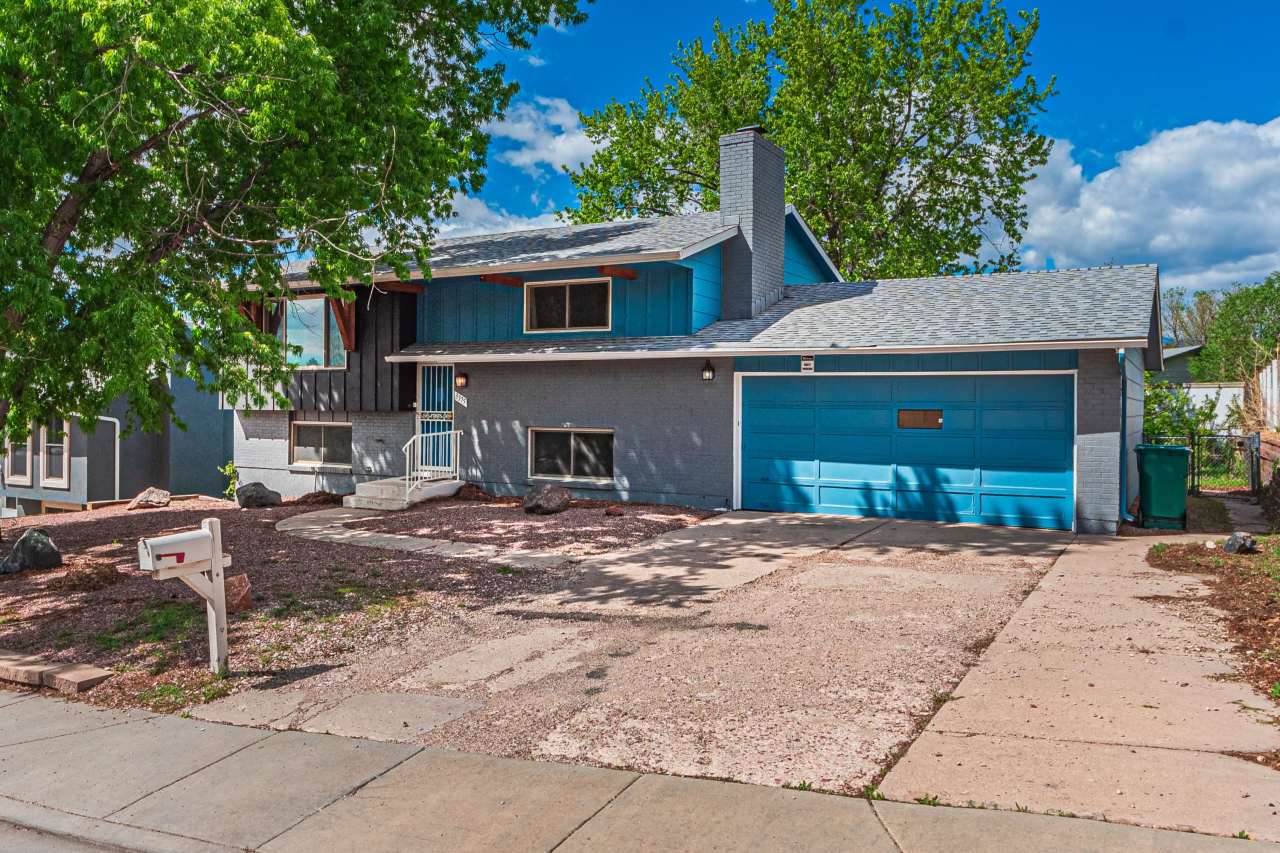 3375 Montebello Drive West