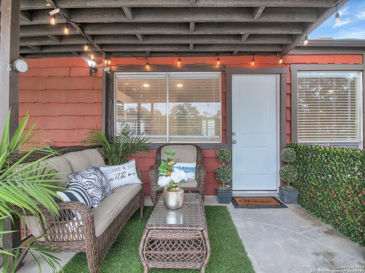 3803 Barrington unit: 3E