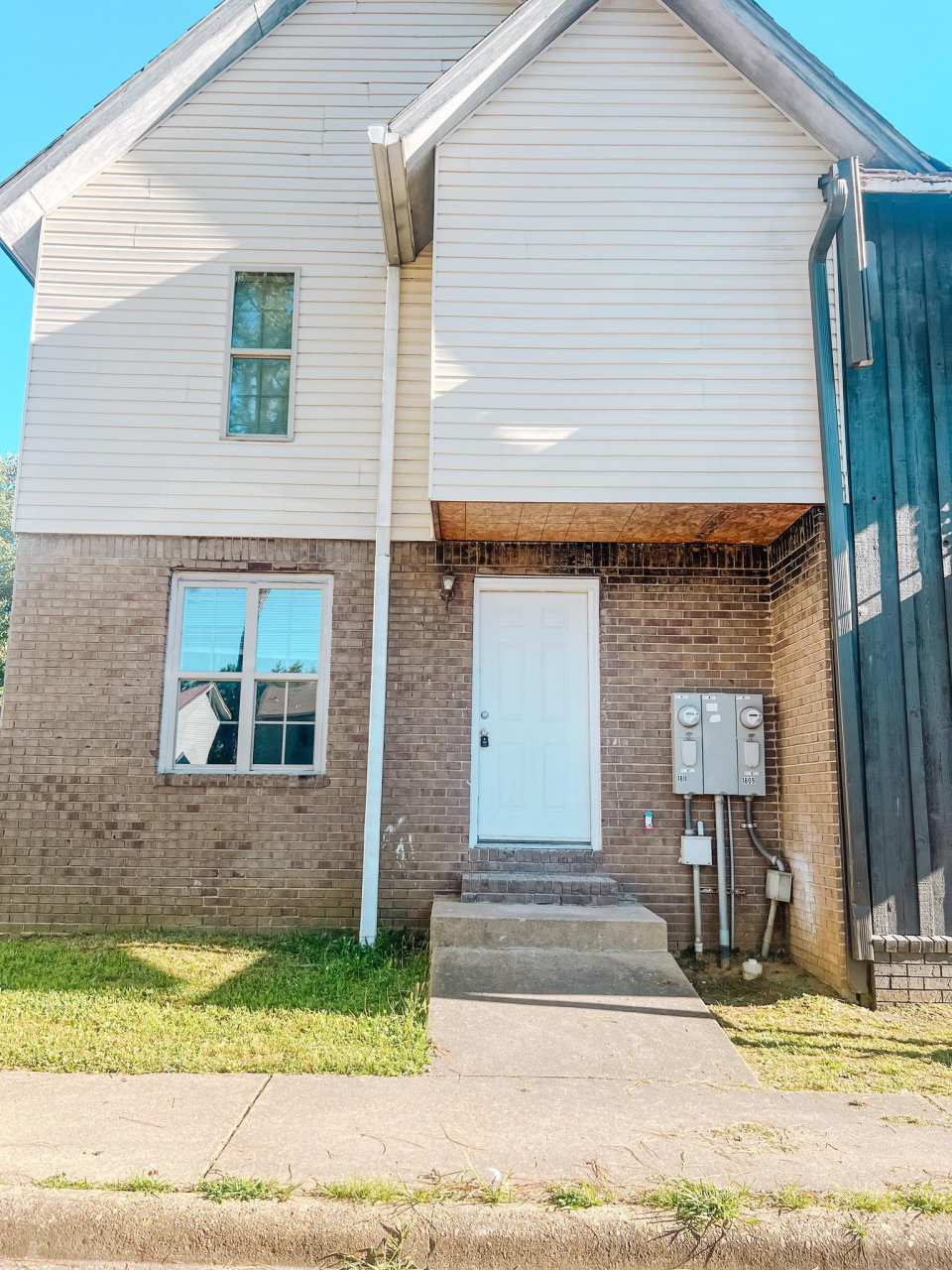 1811 Cedar Heights Dr