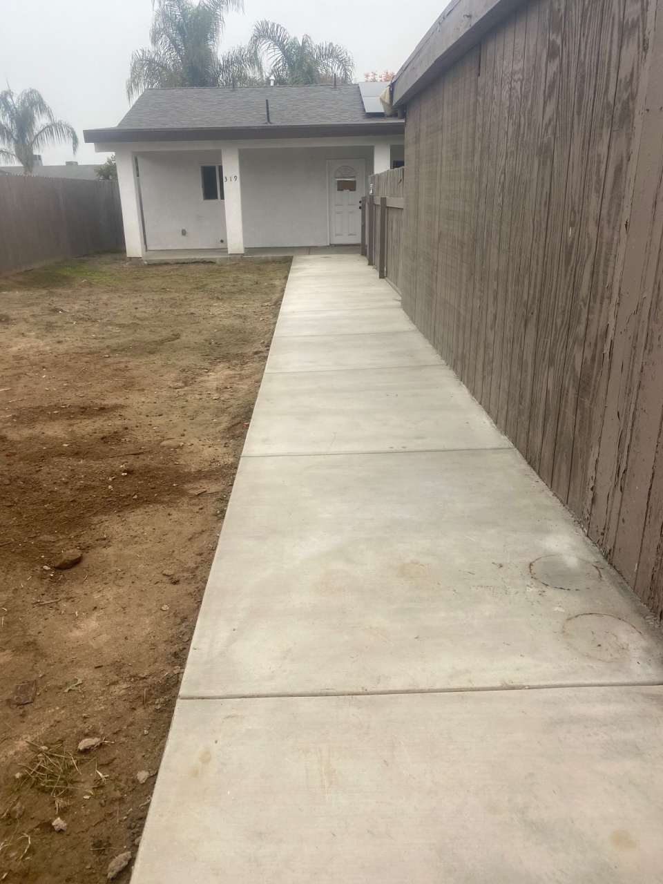 319 W Los Angeles Ave