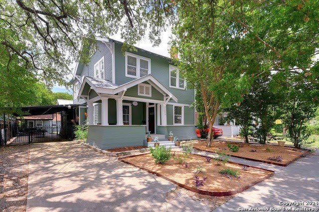619 CEDAR ST
