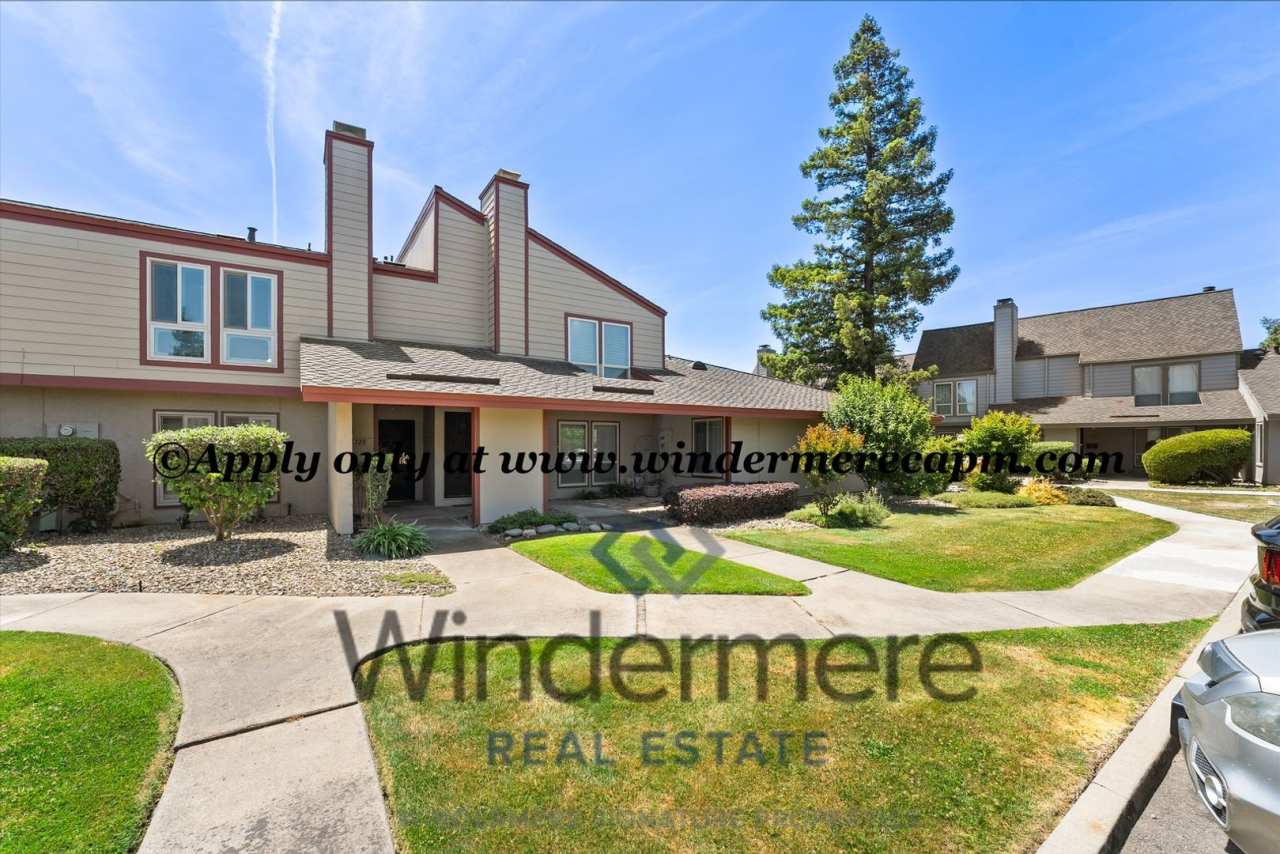 Easy Living in a Cozy West Sac Community!