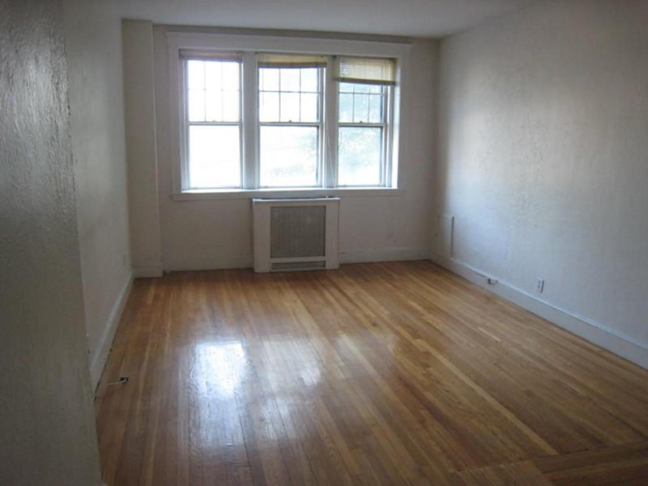 1993 Commonwealth Ave #5E Boston MA 02135