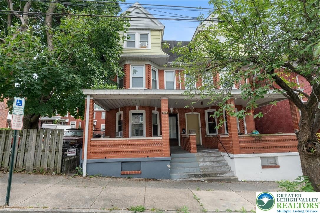 728 E 6th Street unit: 1