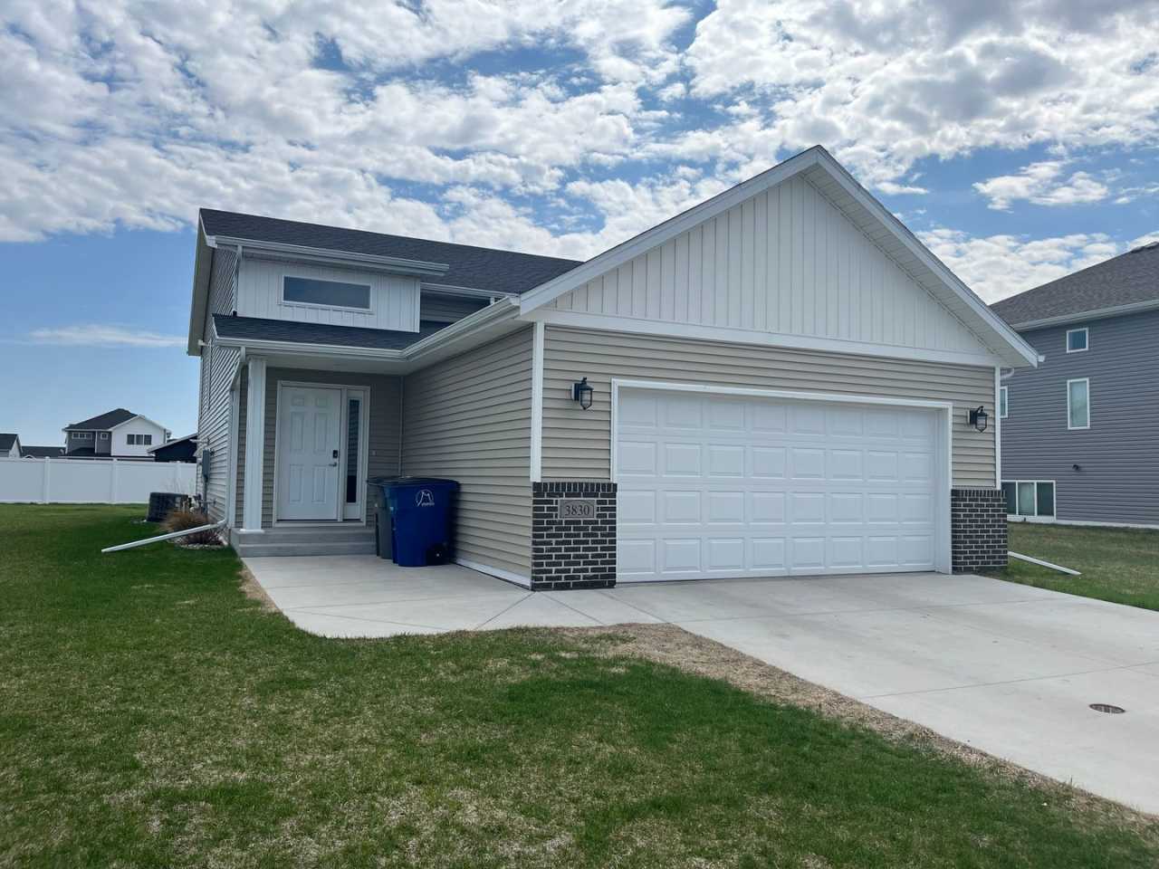 Johnson Farms Bi-Level 3 Bedroom House