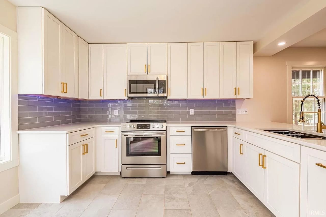 Complete Eastside Renovation - 4BR/4BA Large yard/Deck