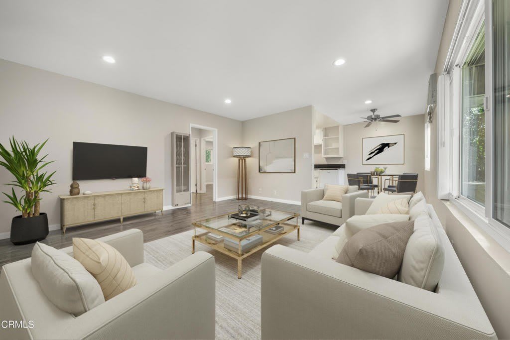 590 N Los Robles Avenue