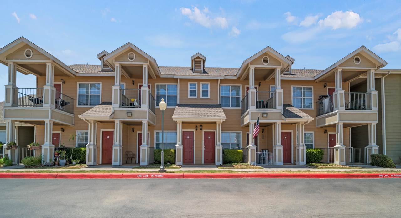 Cotton Crossing Apartment Homes