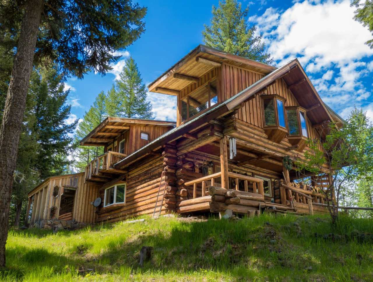 Beautiful Log Cabin in Condon