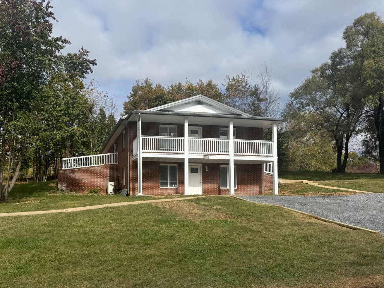 Newly renovated 3 Bedroom 2.5 Bathroom Home located in Kingsport, TN