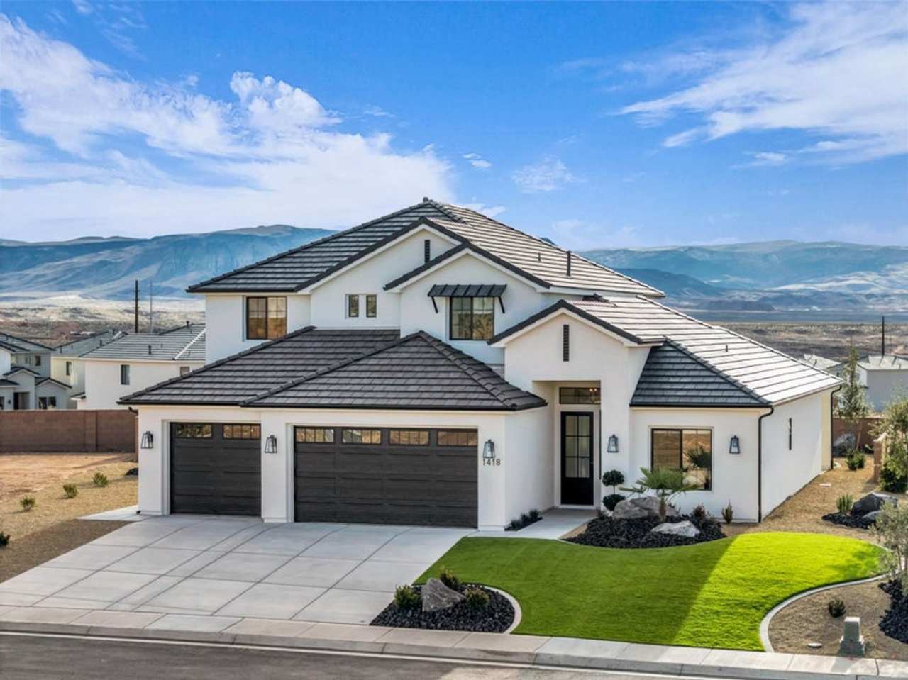 Stunning 6 Bedroom Home in St. George!