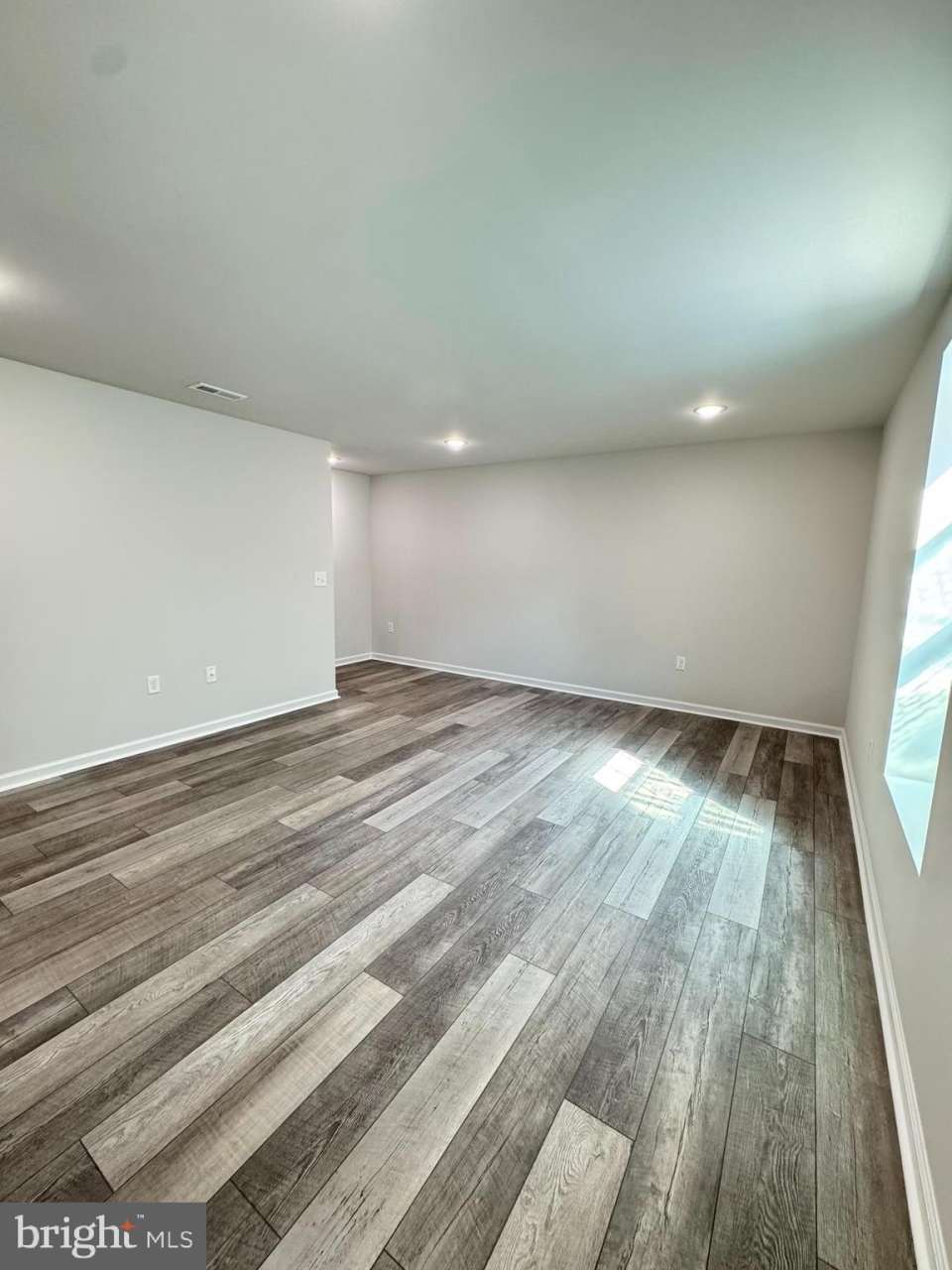 156 MANSFIELD Street