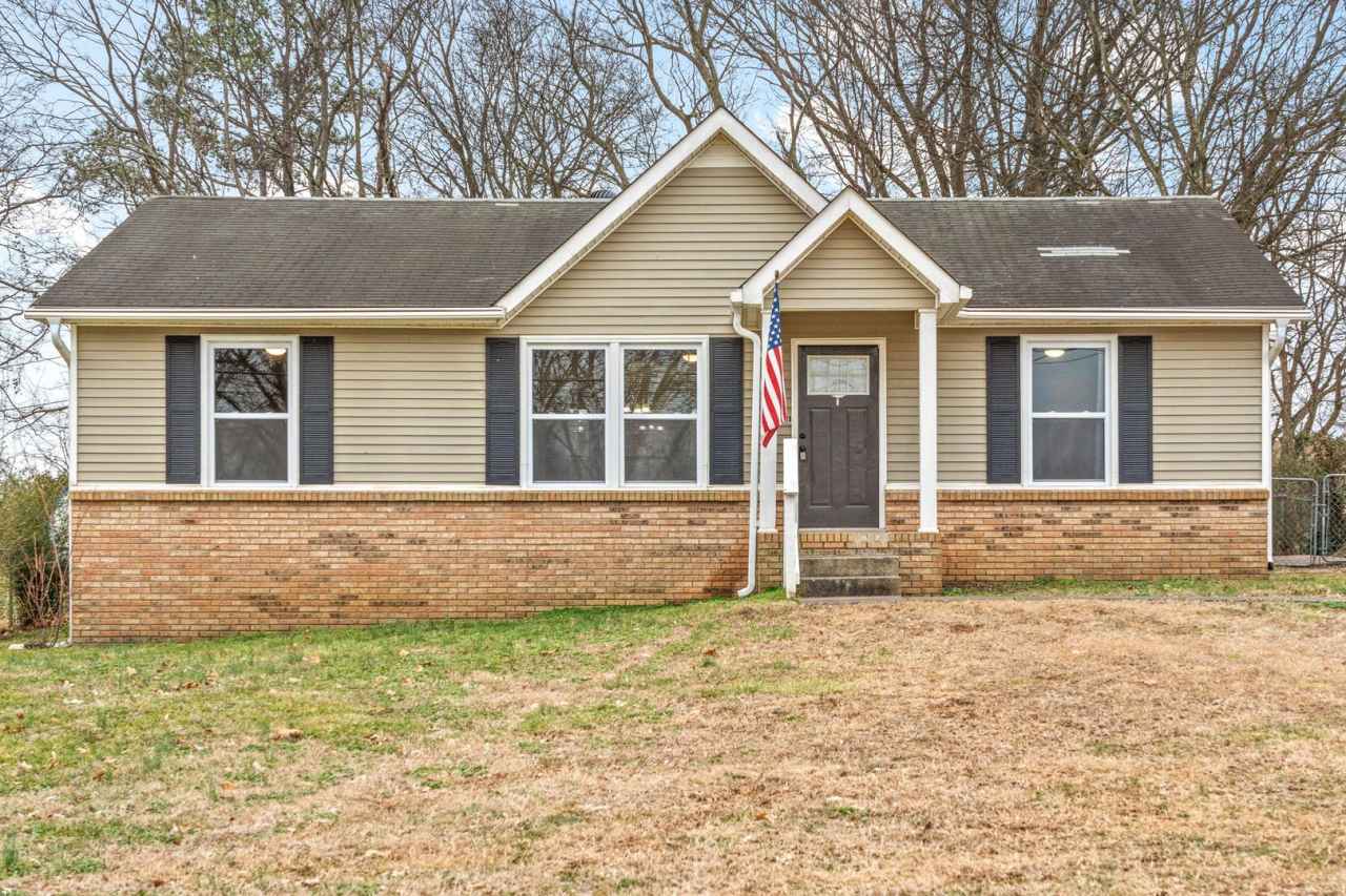 111 E St Clarksville, TN 37040