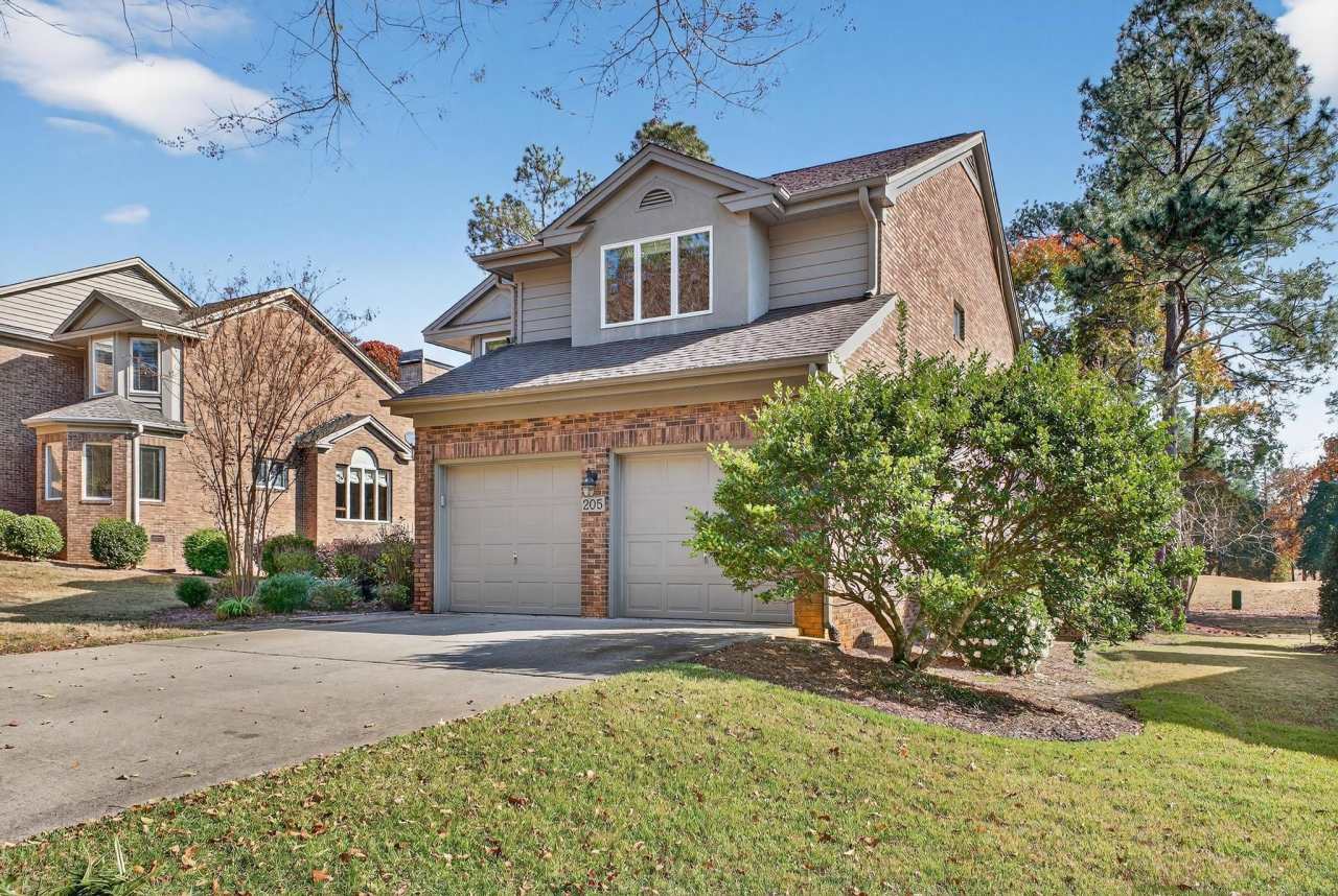 205 Club Villa Drive W