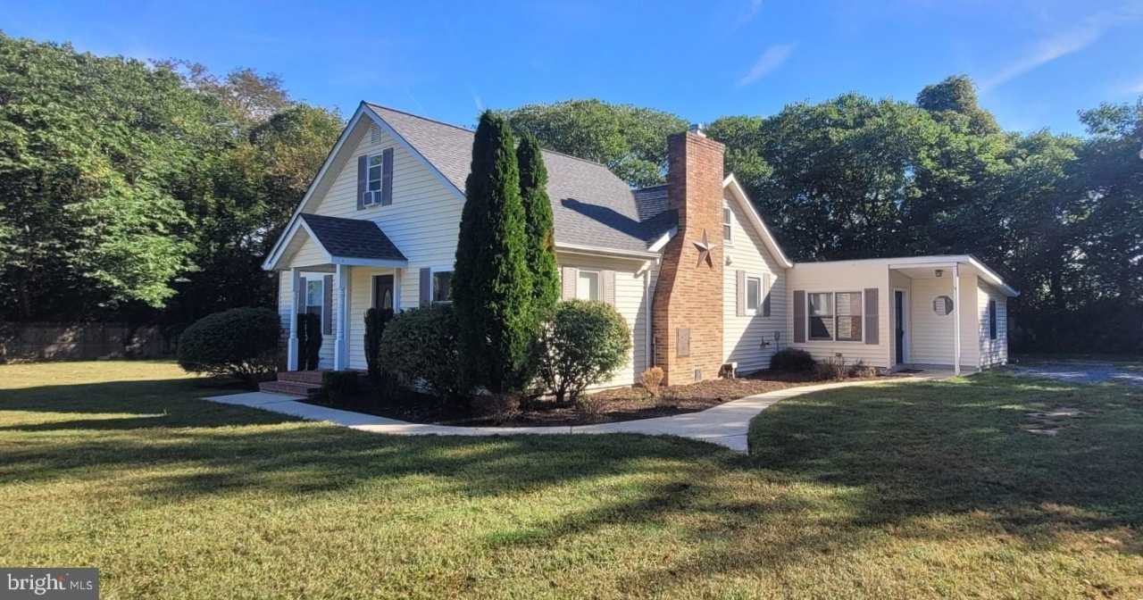 843 S DUPONT Boulevard