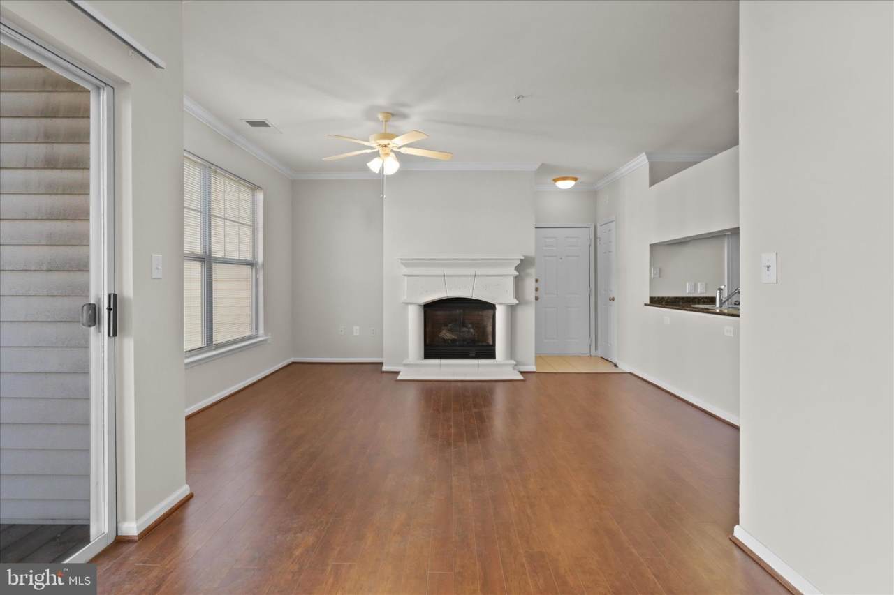 4401 WEATHERINGTON Lane unit: 304