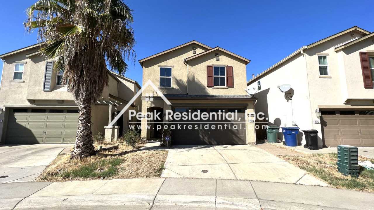 Wonderful Sacramento 4bd/2.5ba Home with 2 Car Garage