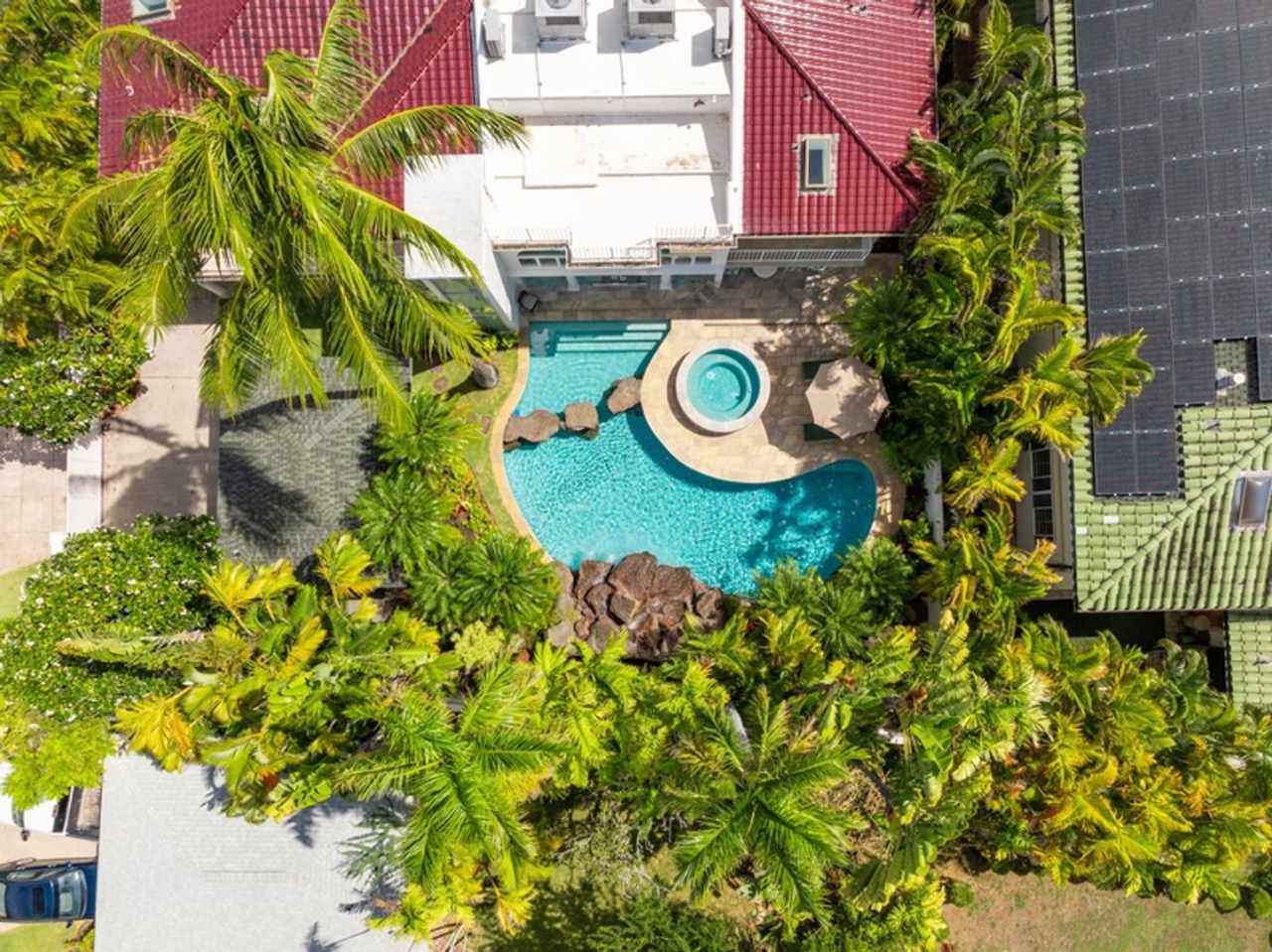 Kahala Oasis: Expansive 6BR Luxury Estate w/ Pool, Spa  Minutes to Beach