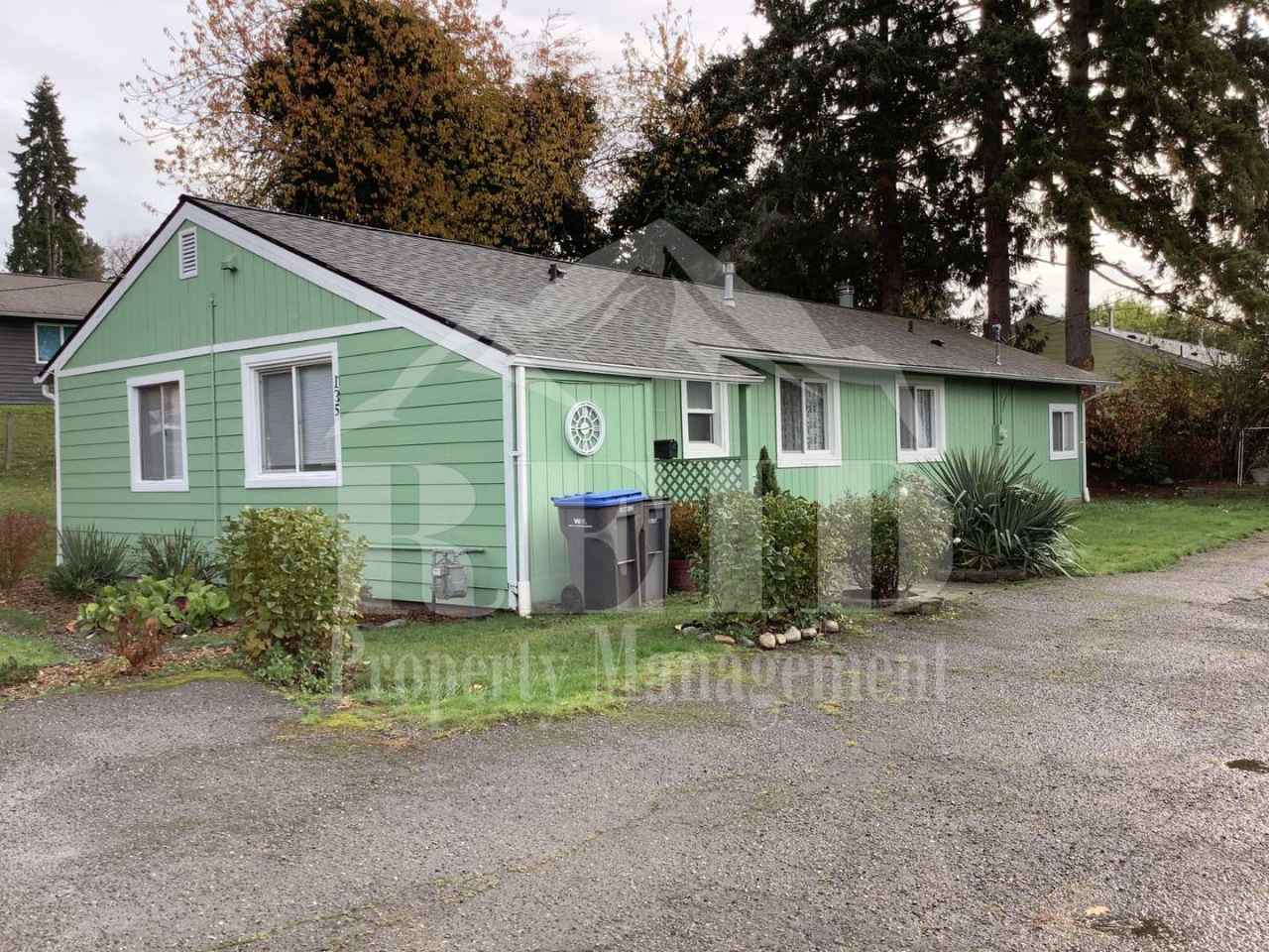 RENOVATED 3 BED 2 BATH 1 STORY RAMBLER - EAST BREMERTON