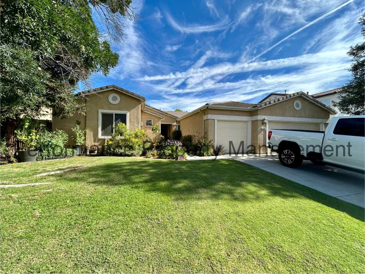 Stunning 4 Bed/3 Bath NW Bakersfield Home w/ Pool, RBP  Security Deposit Alternative Option