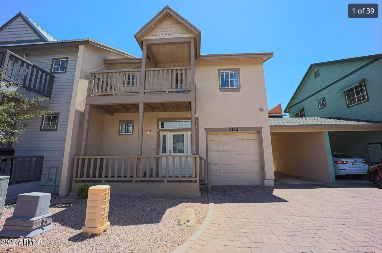 2016 S HAMMOND Drive