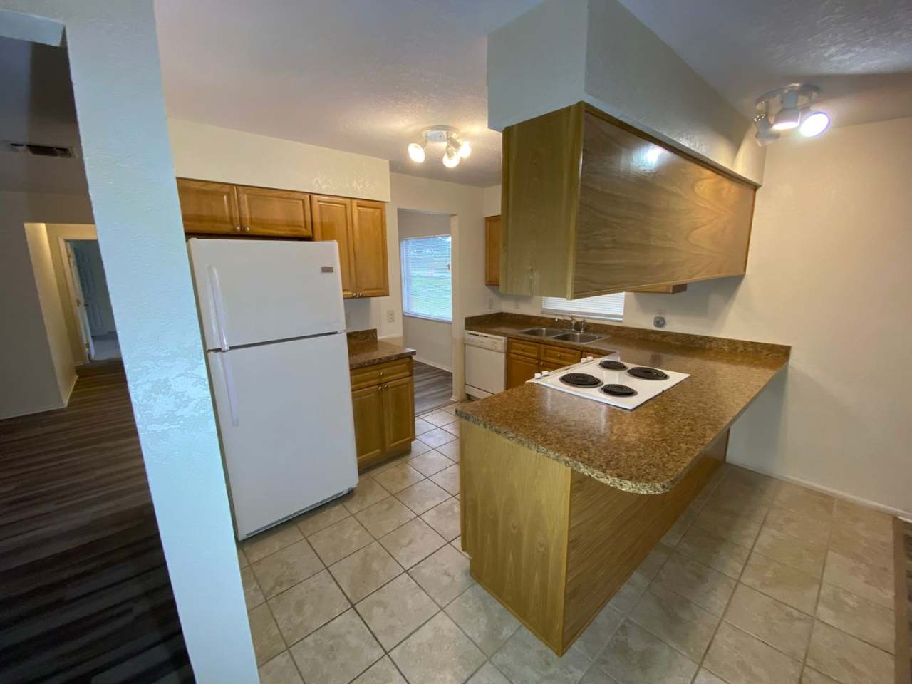 3/2/2 Deltona available January 5, 2026