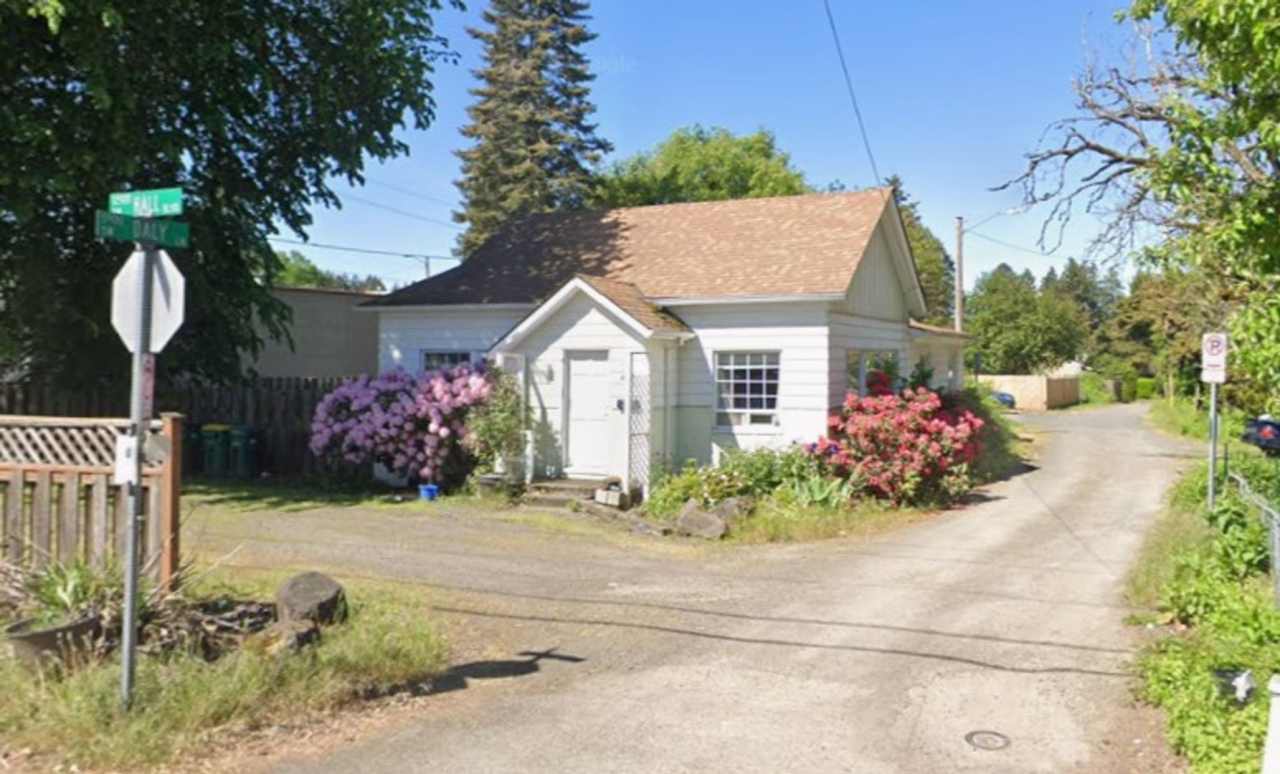 5925 SW Hall Boulevard ~ Newly Refreshed Single-Level Bungalow