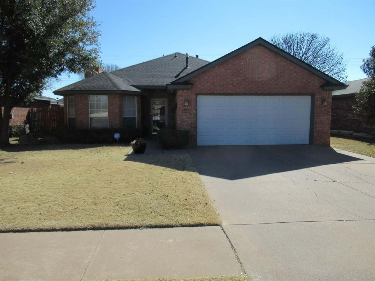 Beautiful clean home! Available April 10th, 2026!!