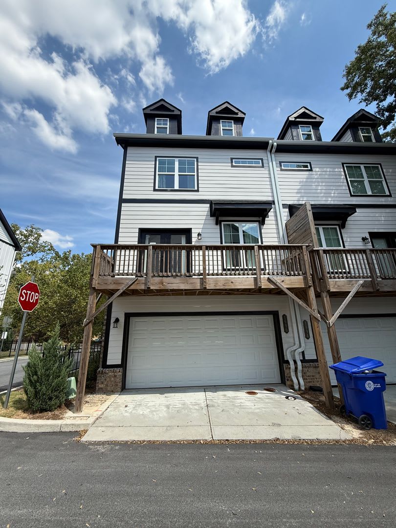 BRAND NEW TOWNHOMES AVALIABLE NOW