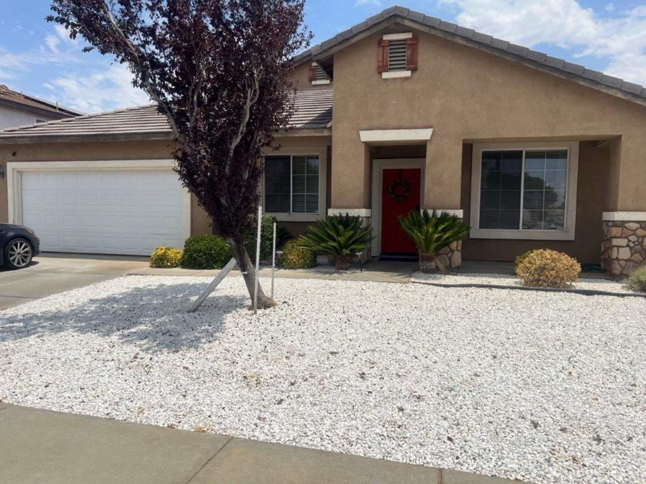 4 Bedroom, 2 Bathroom Home in Victorville