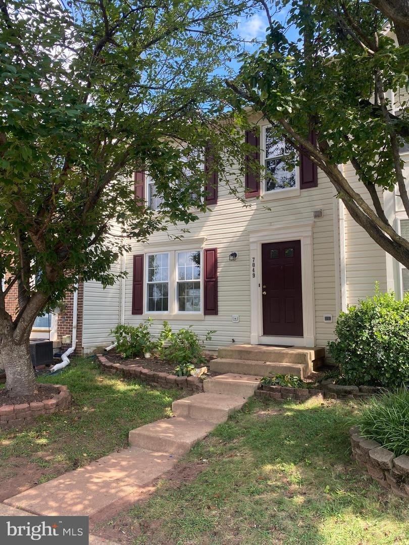 7049 ROGUE FOREST LN