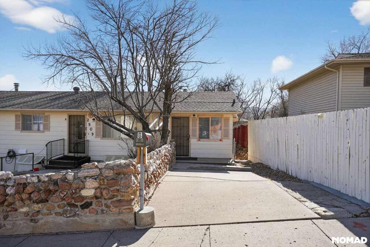 Charming 1BR Duplex in Colorado Springs