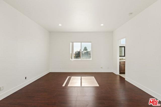 1250 South Westgate Avenue