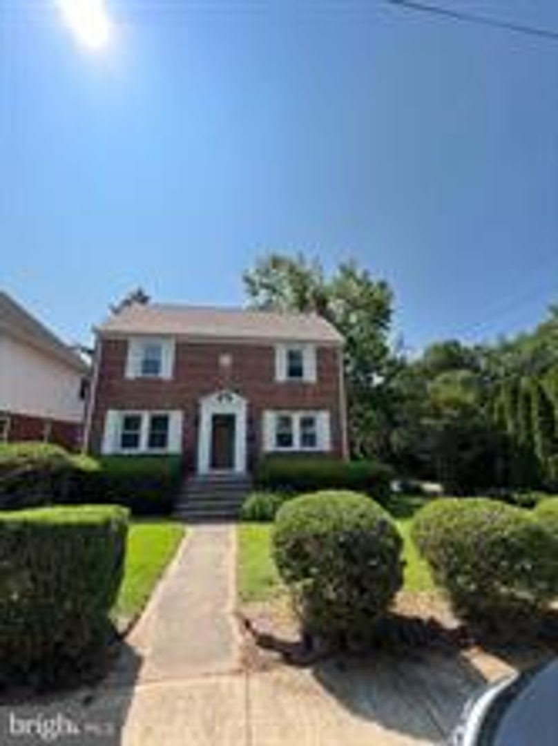 CHARMING BRICK COLONIAL HOME IN ROCKVILLE, CLOSE TO METRO AND ROCKVILLE TOWN CENTER