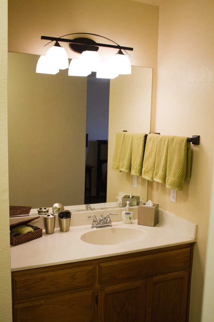 Downstairs Spacious 2 Bedroom 1 Bath Unit just minutes from the Sonoma Plaza