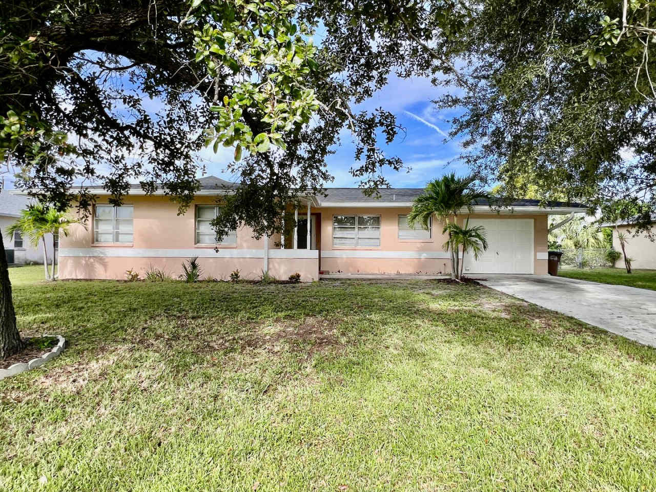 Live Comfortably in SE Cape Coral – Bright, Remodeled Home for Rent