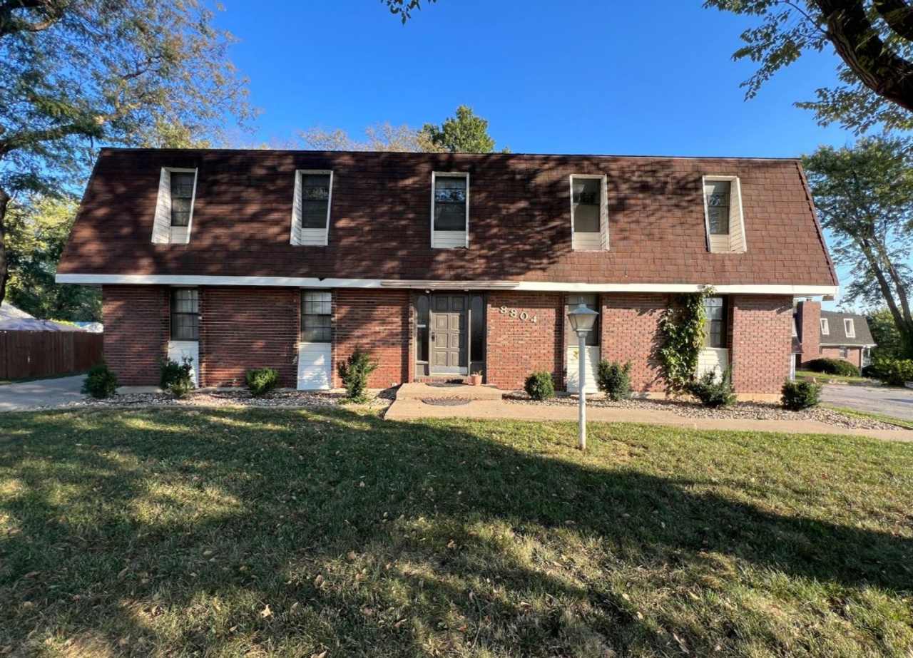 Cozy 2-Bedroom Apartment with Convenient First-Floor Living