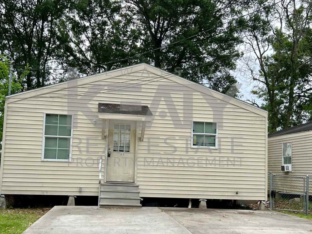 Three Bedroom Rental Home in Lafayette!