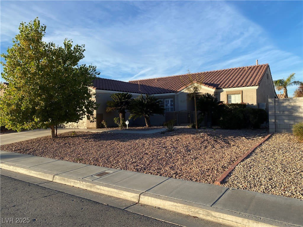 556 Green Gables Avenue