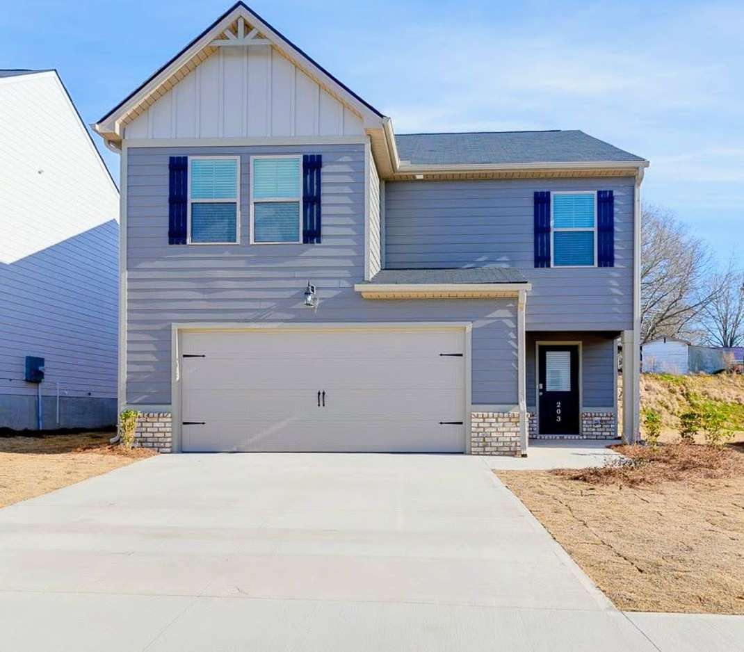 Free Rent Special with approved credit! Spacious  Stylish 5-Bedroom Home in Southgrove!