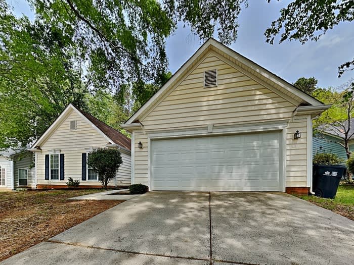 5836 Pennycross Lane