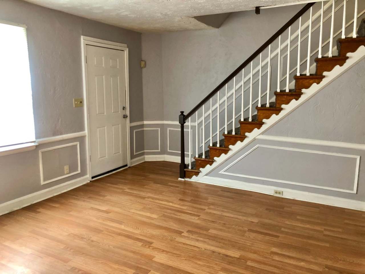 Large 3-Bed, w/ Central Air  Laundry in-unit