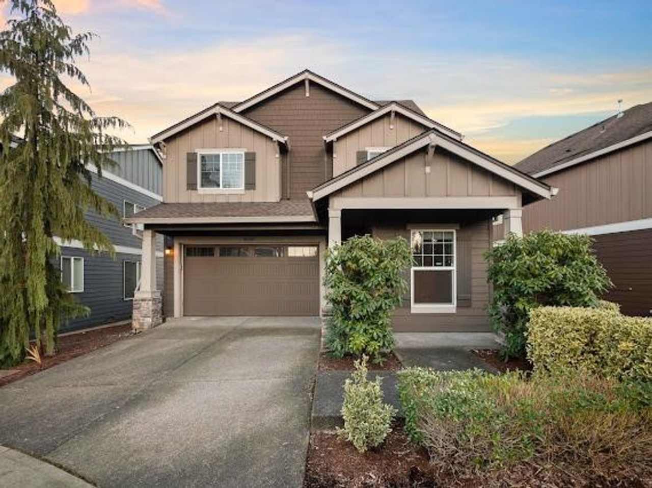 6086 NW 170th Avenue ~ Exquisite Home