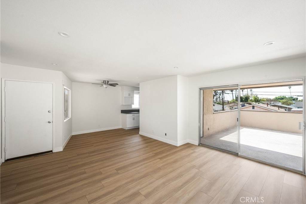 121 S Illinois Street