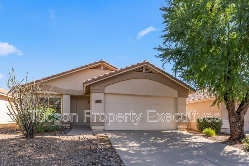 13256 North Hammerstone Lane